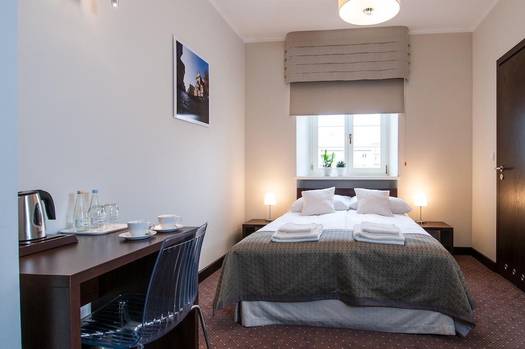 B&B Wieniawa Parking I Sniadanie W Cenie! Breakfast And Parking Included! Leszno  Rum bild